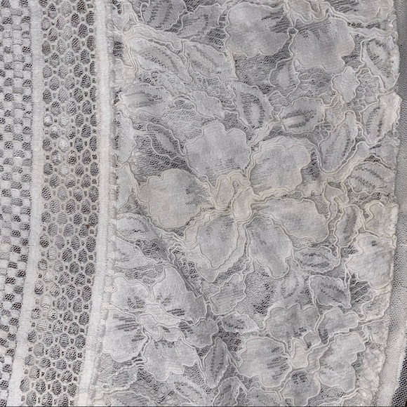 BCBGMAXAZRIA Lace white gown - Picture 4 of 8